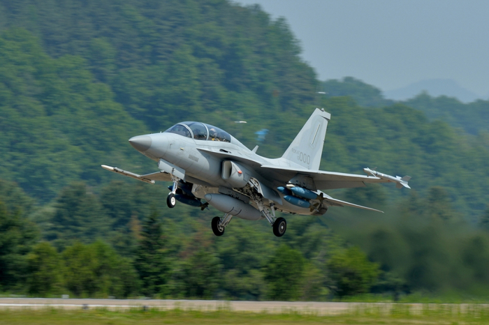 Korea　Aerospace　Industries'　light　fighter　jet　FA-50　(Courtesy　of　KAI)