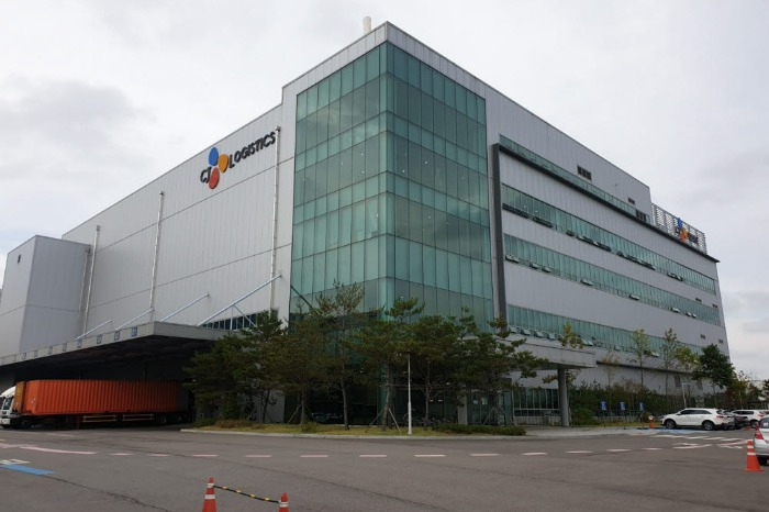 CJ　Logistics'　global　distribution　center　at　Incheon　Airport　(Courtesy　of　CJ)