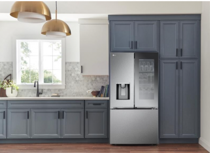 LG　Electronics　will　showcase　the　world's　largest　built-in　refrigerator　at　CES　2023