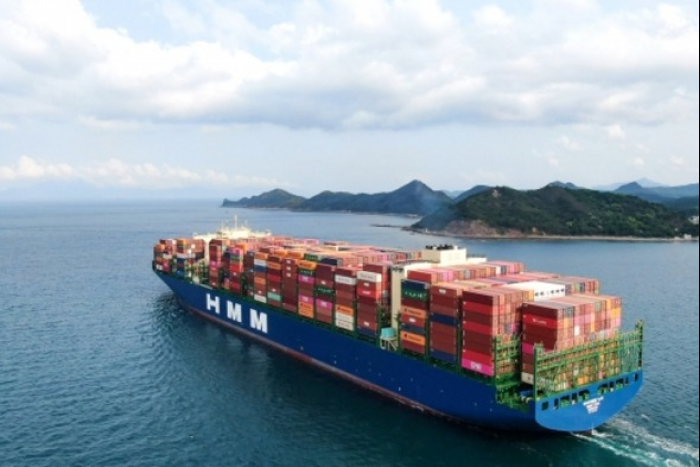 HMM Co.'s container line (Courtesy of HMM)