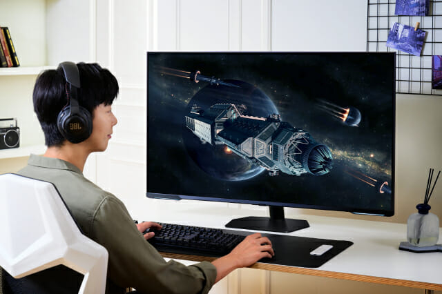 Samsung　Electronics　unveils　43-inch　gaming　monitor　Odyssey　Neo　G7