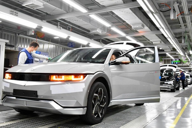 Hyundai　Motor's　electric　vehicles　at　the　Ulsan　plant　(Courtesy　of　Hyundai　Motor)