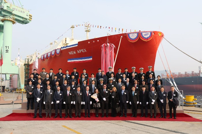 Pan　Ocean　receives　delivery　of　New　Apex,　its　first　large-scale　LNG　carrier　on　Jan.　5,　2022　(Courtesy　of　Pan　Ocean)