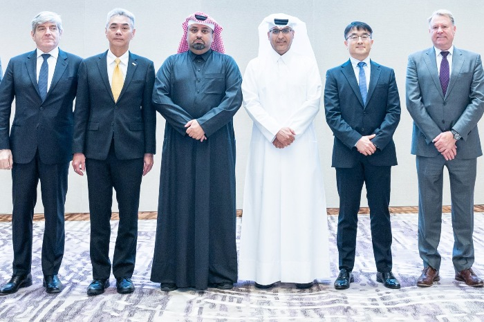 Officials　from　Samsung　Engineering,　CTCI,　QatarEnergy　and　Chevron　Phillips　Chemical　sign　contract　for　Ras　Laffan　Petrochemical　Project's　package　I,　which　is　to　build　the　world's　largest　ethylene　manufacturing　plants　(Courtesy　of　Samsung)