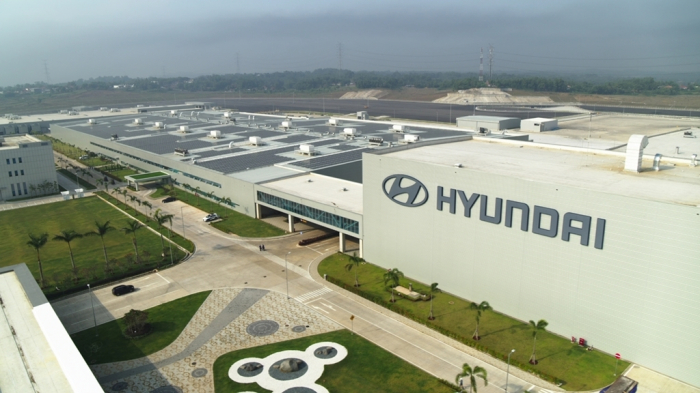 Hyundai　Motor’s　manufacturing　plant　in　the　Deltamas　industrial　complex　in　Jakarta