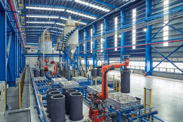 POSCO　Chemical's　first　artificial　graphite　production　plant　(Courtesy　of　POSCO　Chemical)