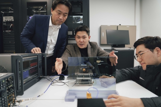 SK Telecom develops reconfigurable intelligent surface tech for 6G transmission 