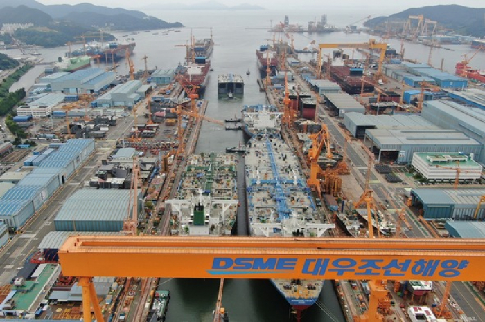 DSME's　Okpo　shipyard　in　Geoje,　Korea