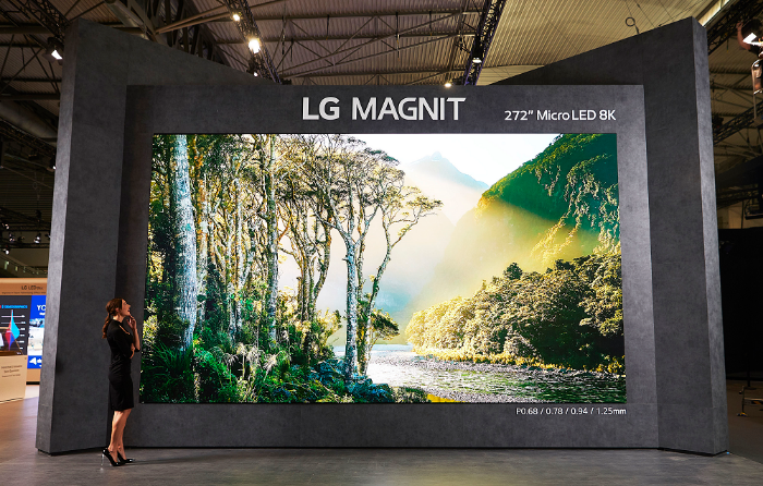 LG　Electronics　showcases　its　latest　signage　screens　at　Integrated　Systems　Europe　(ISE)　2023　(Courtesy　of　LG　Electronics)