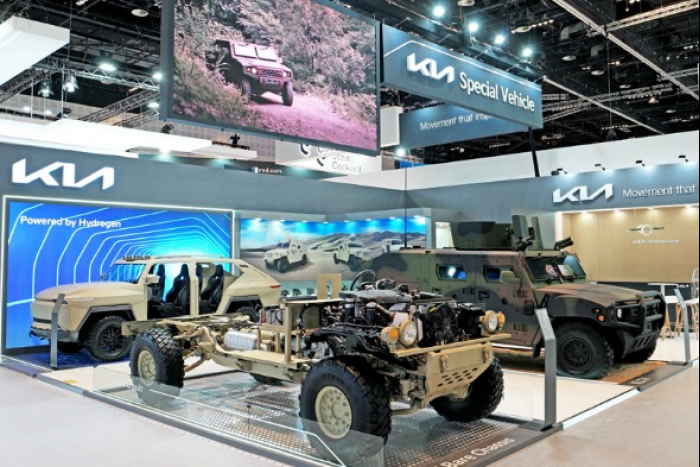 Hydrogen ATV concept car (from left), bare chassis small tactical vehicle, armored search and reconnaissance small tactical vehicle on display at the Kia Pavilion of the UAE IDEX 2023 defense exhibition (Courtesy of Kia)