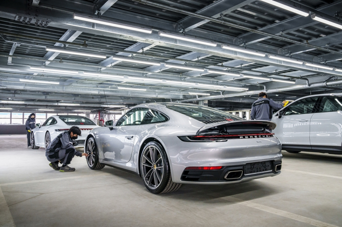 Porsche's　new　distribution　center　opened　in　Pyeongtaek,　Gyeonggi　Province
