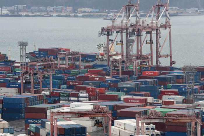 South Korea's exports at .1 billion in February, down 7.5% on-year and resulting in a trade deficit for 12 straight months