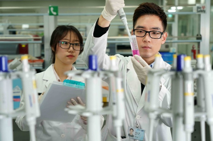 Researchers of Samsung Bioepis(Courtesy of Samsung Bioepis)