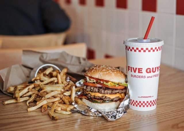 US　burger　giant　Five　Guys　set　for　June　S.Korea　debut　