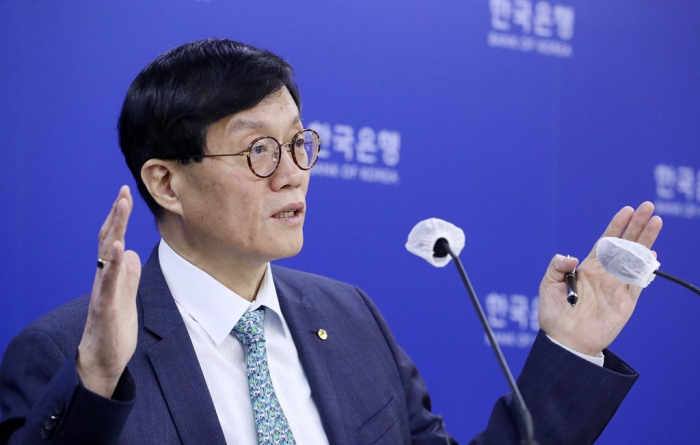 Bank of Korea Governor Rhee Chang-yong addresses the press on Feb. 23, 2023, after the central bank held its policy interest rate unchanged at 3.50% (Courtesy of Yonhap)