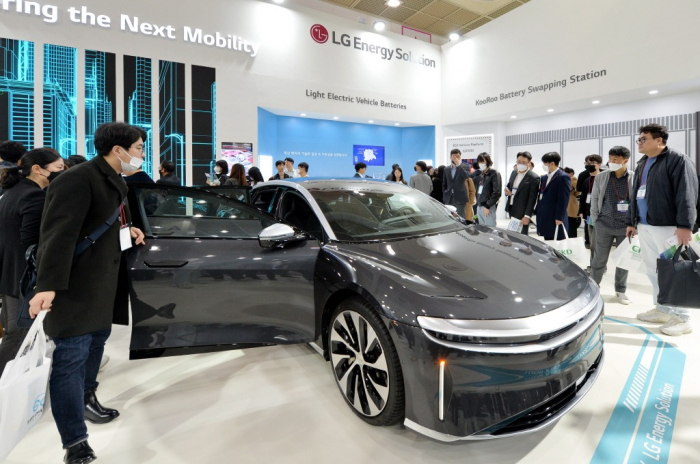 LG Energy Solution exhibits the Lucid Air at InterBattery 2023 on March 15, 2023, in Seoul. The luxury EV produced by Lucid Motors is equipped with LG Energy’s cylindrical batteries (Courtesy of LG Energy)