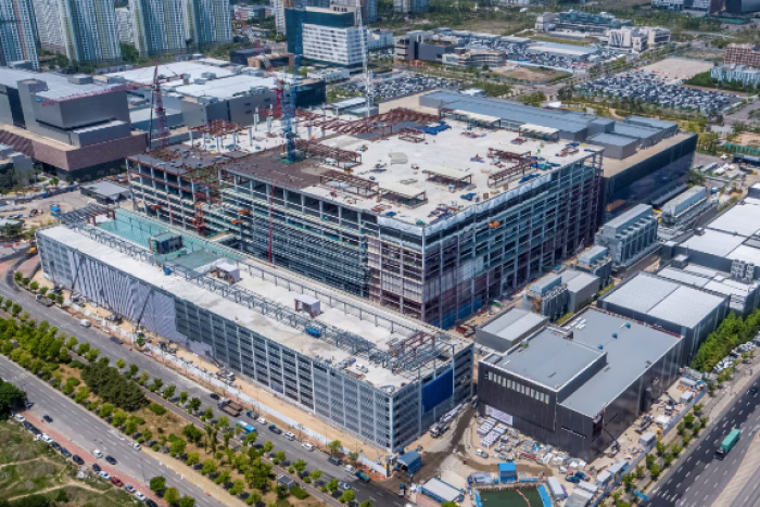 Samsung　Biologics'　fourth　manufacturing　plant　(Courtesy　of　Samsung　Biologics)