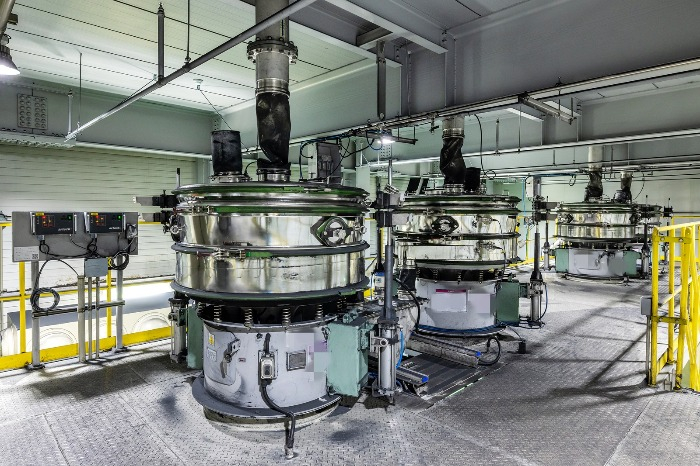 EcoPro's　cathode　production　facility