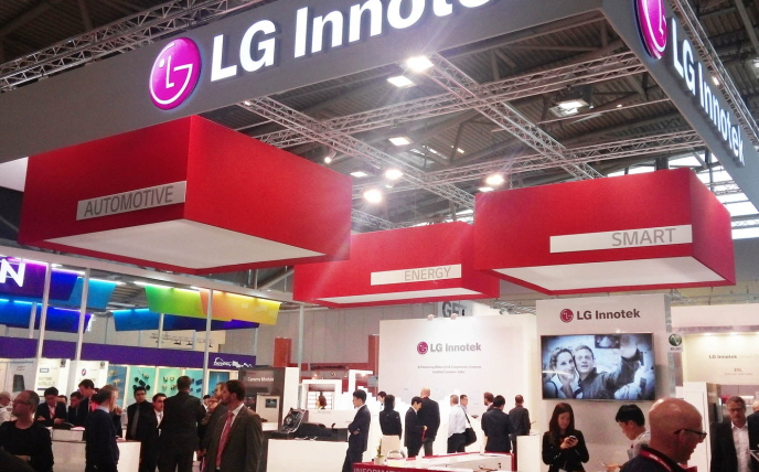 LG　Innotek　is　a　major　camera　module　supplier　for　Apple's　iPhones