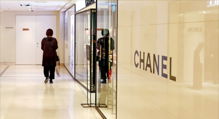 A　Chanel　store　in　South　Korea