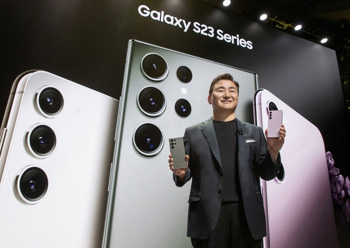 TM　Roh,　president　and　head　of　Samsung’s　Mobile　eXperience　(MX)　business　unveiled　the　Galaxy　S23　series　during　Samsung　Galaxy　Unpacked　2023　in　February