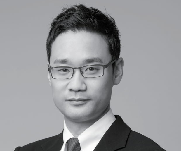 Lee　Hyukjin,　senior　partner　of　Bain　&　Company