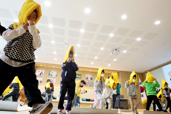 Children at a Korean nursery