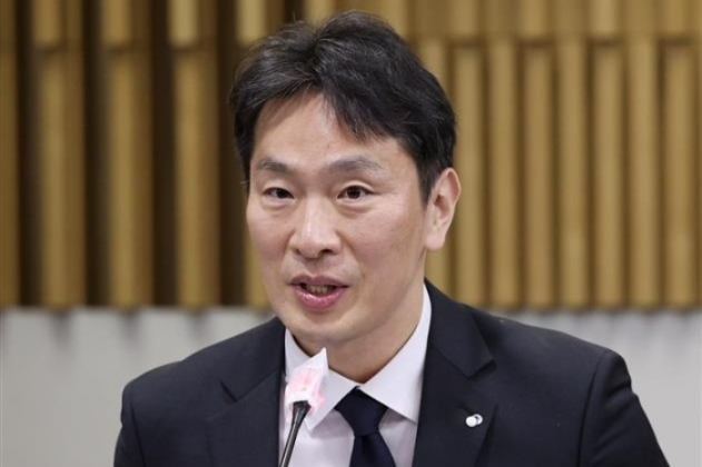 FSS　Governor　Lee　Bok-hyun 