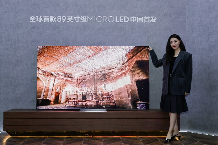 Samsung　unveils　89-inch　Micro　LED　display　in　China