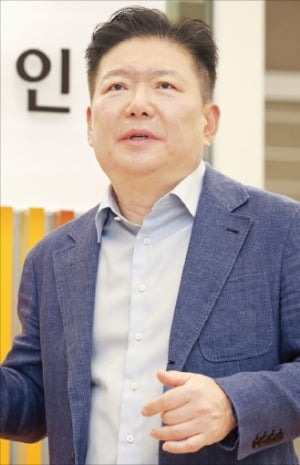 Samil　PwC　CEO　Yoon　Hoonsoo　speaks　to　The　Korea　Economic　Daily　on　April　27,　2023