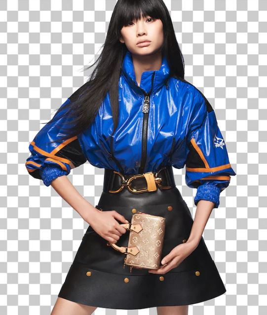 221108 HYEIN x Louis Vuitton 2023 Cruise Collection on Vogue Korea