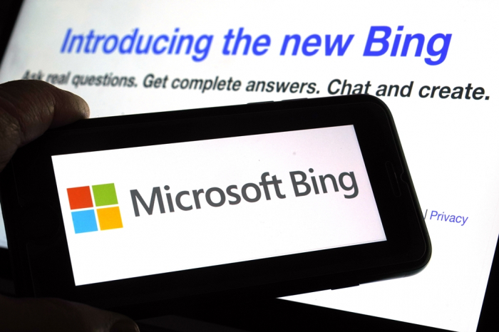 Microsoft's　search　engine　Bing,　equipped　with　the　artificial　intelligence　chatbot　ChatGPT