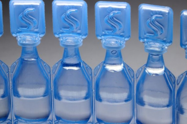 Single-use eye drops