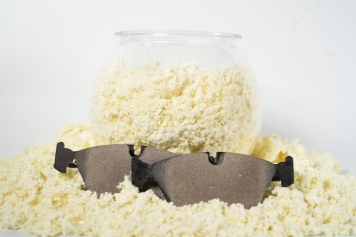 Non-asbestos organic (NAO) brake pads using aramid pulp (Courtesy of Kolon)