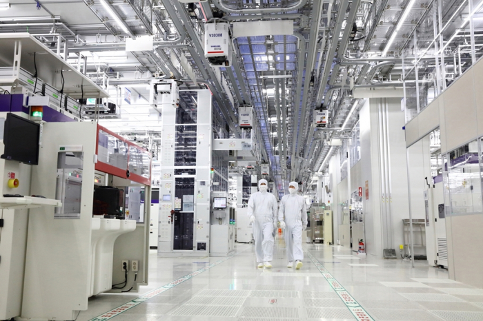 Samsung's　chip　plant　in　Korea