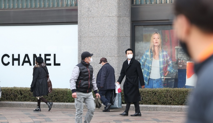 Chanel　store　at　Shinsegae　department　store　in　Seoul