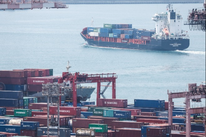 S.Korea in March posts first current account surplus in 3 months