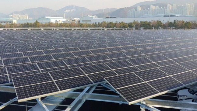 HD　Hyundai　Energy　Solutions'　solar　panels　in　Ulsan