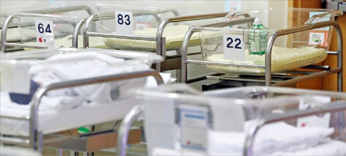 The number of babies born in South Korea has been on the decline since December 2015 on a monthly basis