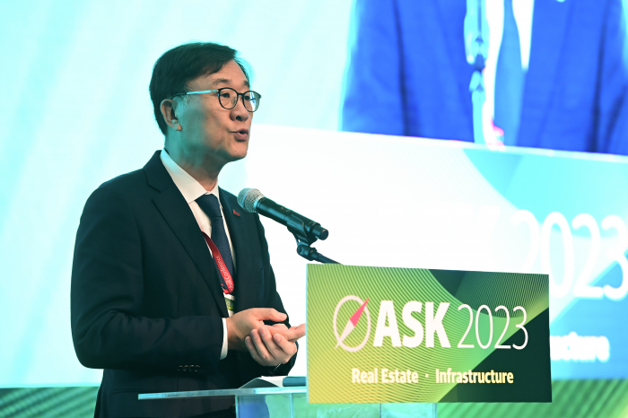 Gwak　Bum-kook,　senior　executive　managing　director　for　mutual　aid　funding　at　KBIZ,　speaks　at　ASK　2023　on　May　18