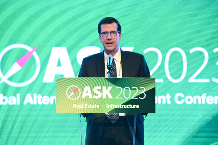 T.　Richard　Litton,　president　at　Harbor　Group　International,　speaks　at　ASK　2023　on　May　18