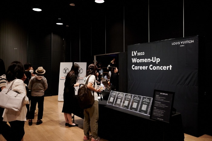 Louis Vuitton's job fair in Seoul drew about 100 job seekers