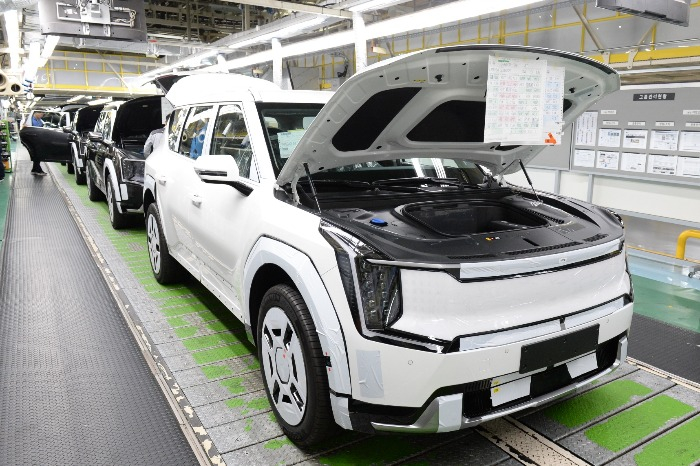 Kia EV9 assembly line at Autoland Gwangmyeong