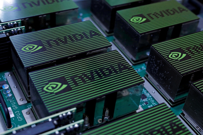 Nvidia　is　the　world's　first　chipmaker　with　an　enterprise　value　of　over　/>　trillion 