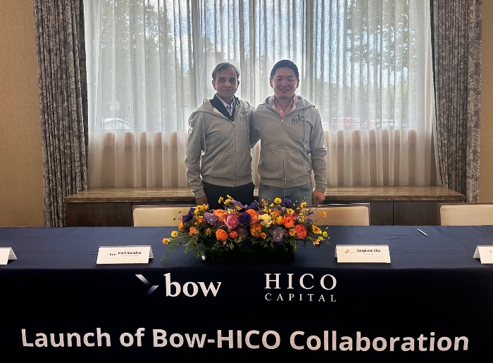 SK Networks President and Chief Operating Officer Choi Sunghwan (right), Bow Capital Chairman Vivek Ranadive (Courtesy of SK Networks)
