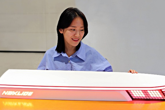 LG Innotek develops flexible vehicle lighting Nexlide-M