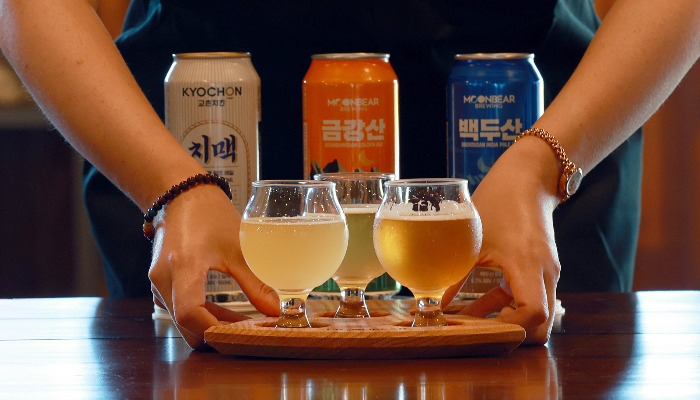 Craft　beers　by　Korean　fried　chicken　chain　operator　Kyochon　(Courtesy　of　Yonhap)
