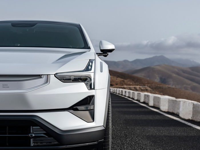 The　Polestar　3　equipped　with　ZKW　headlights　(Courtesy　of　ZKW)