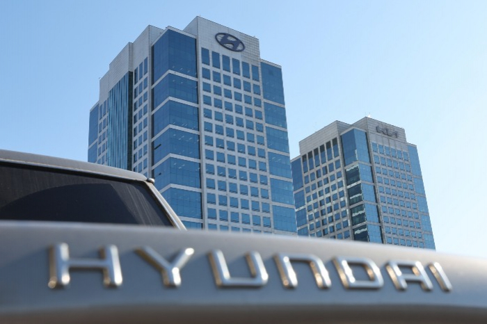 Hyundai　Motor　Group　headquarters　buildings　in　Seoul,　South　Korea　(Courtesy　of　Yonhap)