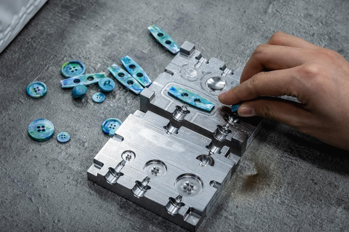 A　mold　for　micro　injection　molding　machines　(Courtesy　of　A.TEAM　Ventures)